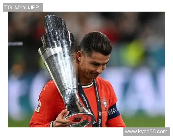 克拉滕伯格回应约克雷斯争议称裁判不会偏袒需适应英超节奏 克拉滕伯格回应约克雷斯争议称裁判不会偏袒需适应英超节奏