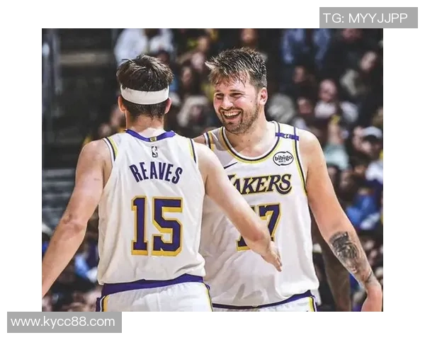 湖人消息:东契奇伤情乐观预计下周即可回归球队阵容 湖人消息:东契奇伤情乐观预计下周即可回归球队阵容