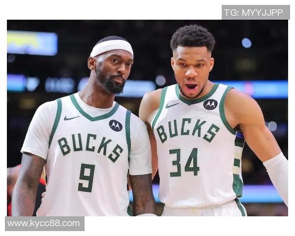 神射手AJ格林三分球全中展现超强实力助球队赢得胜利