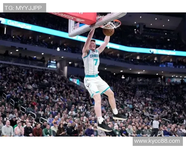 卡尔克布伦纳延续高效表现6投4中贡献13分7篮板领衔联盟命中率