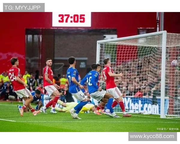 拜仁大巴遇交通堵塞对阵门兴比赛或将延迟十五分钟开球