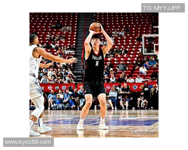 混音主帅称赞杨瀚森进攻表现出色总能创造良机助队伍取胜 混音主帅称赞杨瀚森进攻表现出色总能创造良机助队伍取胜