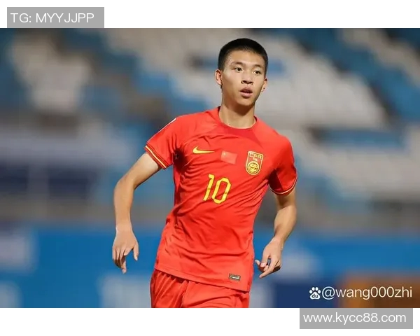 恭贺彭啸荣获中乙年度最佳青年球员愿他在足球之路上不断进步与成长